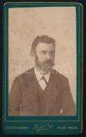 cca 1883 Bengyel úr, keményhátú fotó Reisz Ignác (Besztercebánya / Salgótarján) műterméből, 10,5×6,5 cm