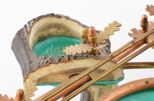 Vadász italtartó, kézzel készített, agancs, réz, műanyag alj. 46x30 cm