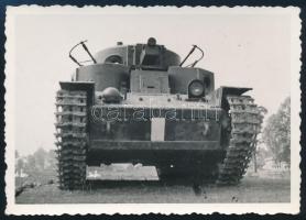 cca 1940 Szovjet T-28 harckocsi, fotó, 9x6 cm / Soviet T-28 tank, photo