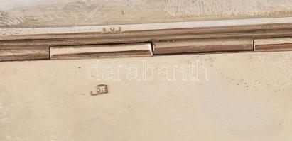 Ezüst (Ag) cukordoboz, kulcs nélkül, Jelzett: osztrák Diannás jellel. Nettó: 424 g / Silver candy bo...