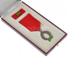 1992- "Tűzoltósági Szolgálati Jel 20 év után" jelzett Ag kitüntetés mellszalagon, szalagsá...