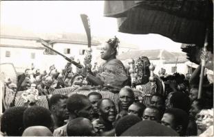 1975 Ghana, military governor with gun and machete. photo (EK)
