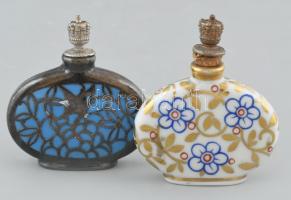 2 db parfümös flakon, porcelán, jelzés nélkül, kopásokkal, m: 5,5 cm