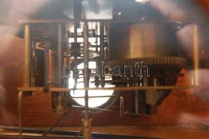 XX. sz. eleje: VBA felhúzható fa ingaóra felet és egészet üt(teljesen ép de nem jár) 70 cm magas