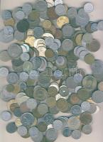 1kg vegyes világpénz, régi és új