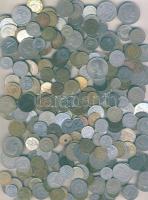 1kg vegyes világpénz, régi és új