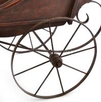 Antik gyermek "kutya" hintó. Kézzel készített. Fa, kovácsoltvas kerekekkel, viaszkosvászon...