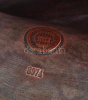 Zsolnay kisplasztika: Nyáját terelő juhász. Formába öntött, felületén fémszínű, színes eozinmázakkal...