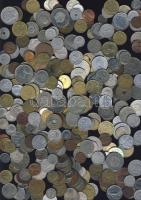 1kg vegyes világpénz, régi és új