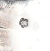 Ezüst (Ag) szecessziós asztalközép, plasztikus virágdíszítményekkel, jelzett: osztrák Diannás jellel...