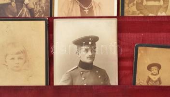 Antik japonizáló fotótartó album. Bársony borítással. Előlap: Karton, litográfia, nyomaton jelzett: ...