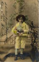 1905 Kisgyerek virágcsokorral / Child with flowers (EK)