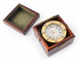 Makers to the Admiralty: Hajós óra. Quartz szerkezettel, nincs kipróbálva, fadobozban. 13x13x12 cm