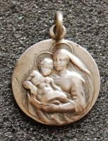1900 körül Ezüst medál Mária a kis Jézussal 4,2g