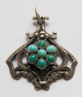 Dekoratív féldrágaköves ezüst medál