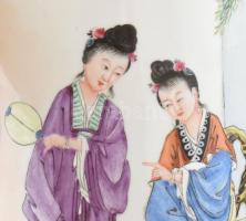 Qianlong Nian Chi, kínai Famille Rose díszváza, jelzett, kézzel festett, minimális kopásnyomokkal, h...