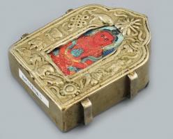 Tibeti fém talizmán, festett Amitayus Buddha szentképpel, 5,5x4x1,5 cm