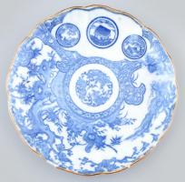 Kínai porcelán tányér, máz alatti kék festéssel, jelzés nélkül, peremén kisebb sérülések, d: 21 cm