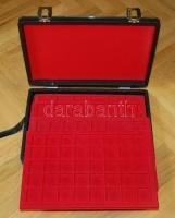 Nagyalakú éremtartó koffer, 4x24, 2x40 férőhelyes tálcával, kulccsal, jó állapotban