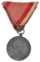 1917. &quot;Károly Bronz Vitézségi Érem&quot; hadifém kitüntetés mellszalagon, viseleti példány(?) T:2- oxidáció / Hungary 1917. &quot;Bronze Medal for Bravery&quot; war metal decoration with ribbon C:VF corrosion NMK: 310.