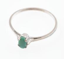 Ezüst (Ag) gyűrű m: 58 és fülbevaló szett aventurinnal. jelzett bruttó: 1,3 g