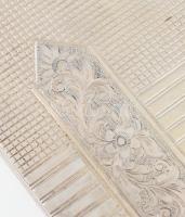 Ezüst (Ag) cigarettatárca, vésett virág díszítménnyel, monogramozható, jelzett, 8x11cm, nettó: 135g