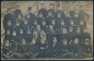 1913 Katonai iskolás kadett gyermekek fotólap