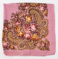 Rózsaszín alapon, nagy rózsás kendő, polyester, 98x98cm
