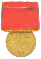 Német Birodalom 1897. "I. Vilmos császár születésének 100. évfordulójára" aranyozott bronz...