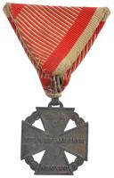 1916. "Károly-csapatkereszt" Zn kitüntetés nem saját mellszalagon T:2 / Hungary 1916. &quo...