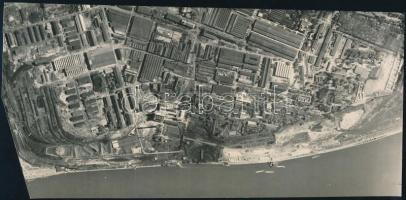 cca 1940 Budapest, II. világháborús felderítő fotó, Csepel, Weiss Manfréd Gyár, 10x21 cm