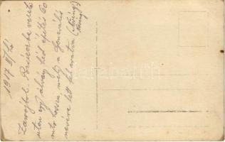 1917 Első világháborús osztrák-magyar katonai építőcsapat, Zawojból Pozsieczbe vezető úton egy állvá...