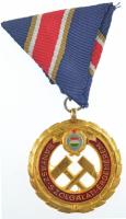 1957. Bányász Szolgálati Érdemérem arany fokozata aranyozott, zománcozott bronz kitüntetés mellszalagon T:1- NMK.: 669.