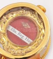 XX sz. Árpádházi Szent Erzsébet (1207-1231) csontereklyéje: 
XX. századi aranyozott réz ereklyetart...