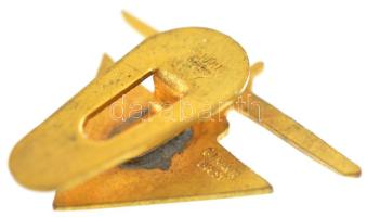 1939. "VI. M.P.P (VI. Magyar Pilóta Piknik) - 1939" zománcozott bronz jelvény, két helyen ...