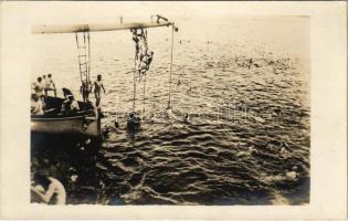 Osztrák-magyar haditengerészet matrózai fürdőznek a tengerben / K.u.K. Kriegsmarine Matrosen / Austro-Hungarian Navy mariners bathing in the sea. photo