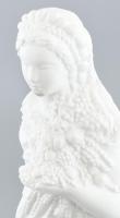 R. Kiss Lenke (1926 - ): Hölgy virággal. 1980 körül. Biscuit porcelán. Jelzett, halványan. Hibátlan....