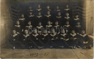 1914 Pola, Pula; SMS Erzherzog Ferdinand Max osztrák-magyar csatahajó matrózai / K.u.K. Kriegsmarine Matrosen / Austro-Hungarian Navy mariners of SMS Erzherzog Ferdinand Max. photo