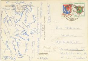 1971 Afrikából küldött képeslap az FTC labdarúgó csapat tagjainak aláírásával Géczi, Páncsics, Ebedli, Rákosi, Vépi stb. / Autograph signed postcard of the Hungarian FTC football team.