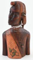 Afrikai figura, faragott fa, kopásokkal, m: 21,5 cm
