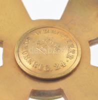 Ausztria 1955. "Tudományokért és Művészetekért Érdemkereszt" aranyozott, zománcozott bronz...