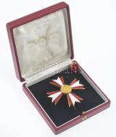 Ausztria 1955. "Tudományokért és Művészetekért Érdemkereszt" aranyozott, zománcozott bronz...