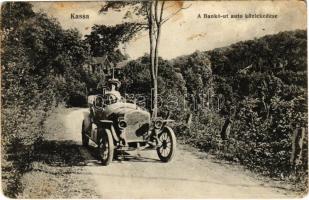 1918 Kassa, Kosice; A Bankói út autó közlekedése / road to Bankov, lady in automobile (kopott sarkak / worn corners)