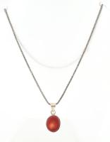 Ezüst(Ag) kígyó nyaklánc korall medállal, jelzett, h: 42 cm, bruttó: 10,5 g