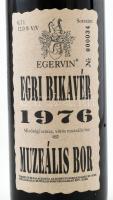 1976 Egervin Egri Bikavér 1976, Muzeális Bor, sorszámozott: 000034. számú palack bor, bontatlan pala...