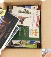 Vegyes modern nyomtatvány tétel, közte rengeteg úti prospektussal, térképekkel, de újságokkal is