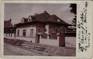 1908 Brassó, Kronstadt, Brasov; ház az Egres utca 5/a alatt, az utcán a készülő csatornázás / house, sewer construction. photo (EK)