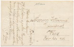 1923 Paks, Paks és Vidéke Hangya fogyasztási és értékesítő szövetkezete, üzlet bejárata dolgozókkal....