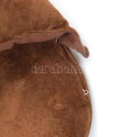 Kaki formájú házi papucs. Jó állapotban. Plüss, hímzett. Egy kis helyen a varrás elengedett