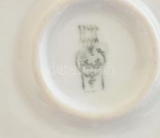 Zsolnay furulyázó juhász. Fehér mázas, jelzett, hibátlan. 27 cm